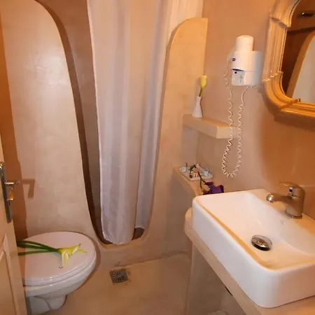 Ionian Riviera فندق 3*